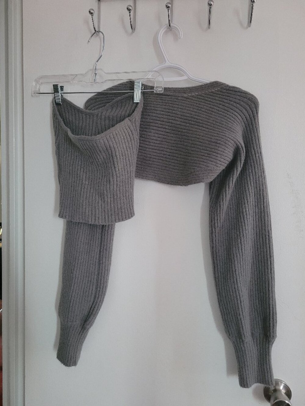 Sweater 2 piece - grey top - great material